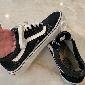 Womens Black Vans Size 7.5